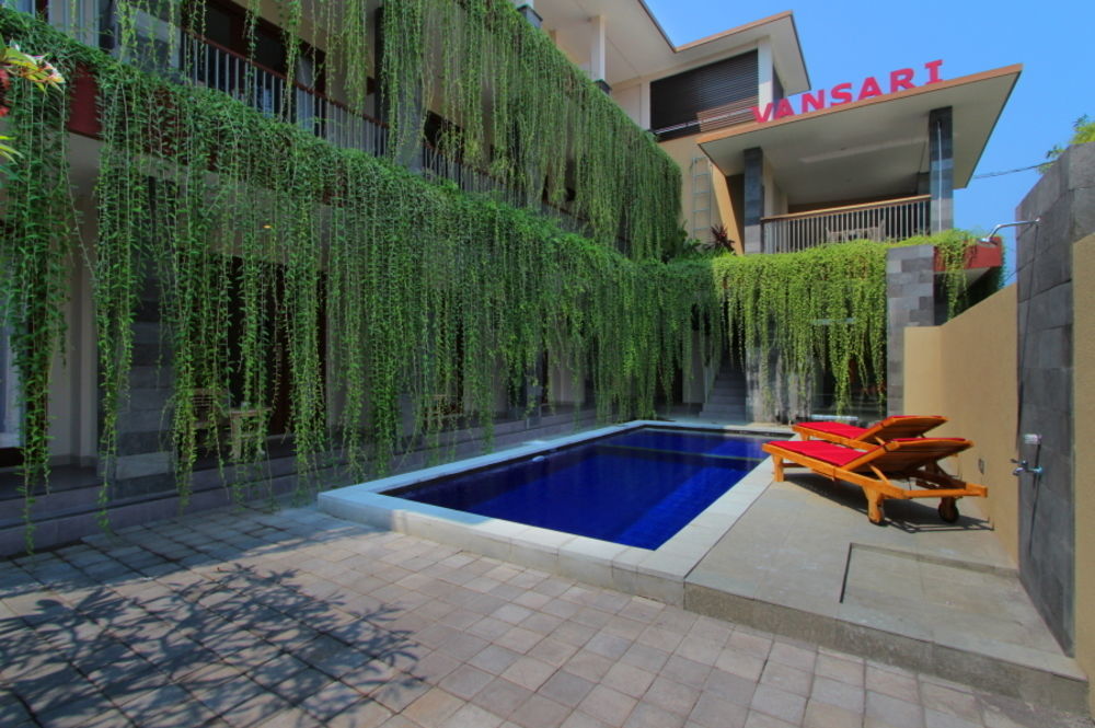 Vansari Hotel Семиняк Екстериор снимка